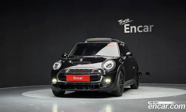 Mini Cooper 2019 2.0 автомат (гидро), миниатюра 2