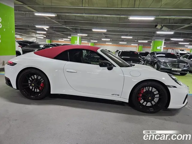Porsche 911 2022 3.0 автомат (гидро), миниатюра 3