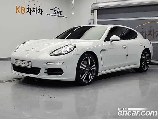 Porsche Panamera, 2015, 130 000 км