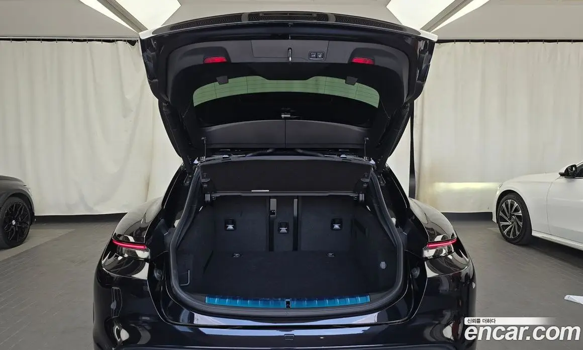 Porsche Taycan 2023 0.1 автомат (гидро), фото 26