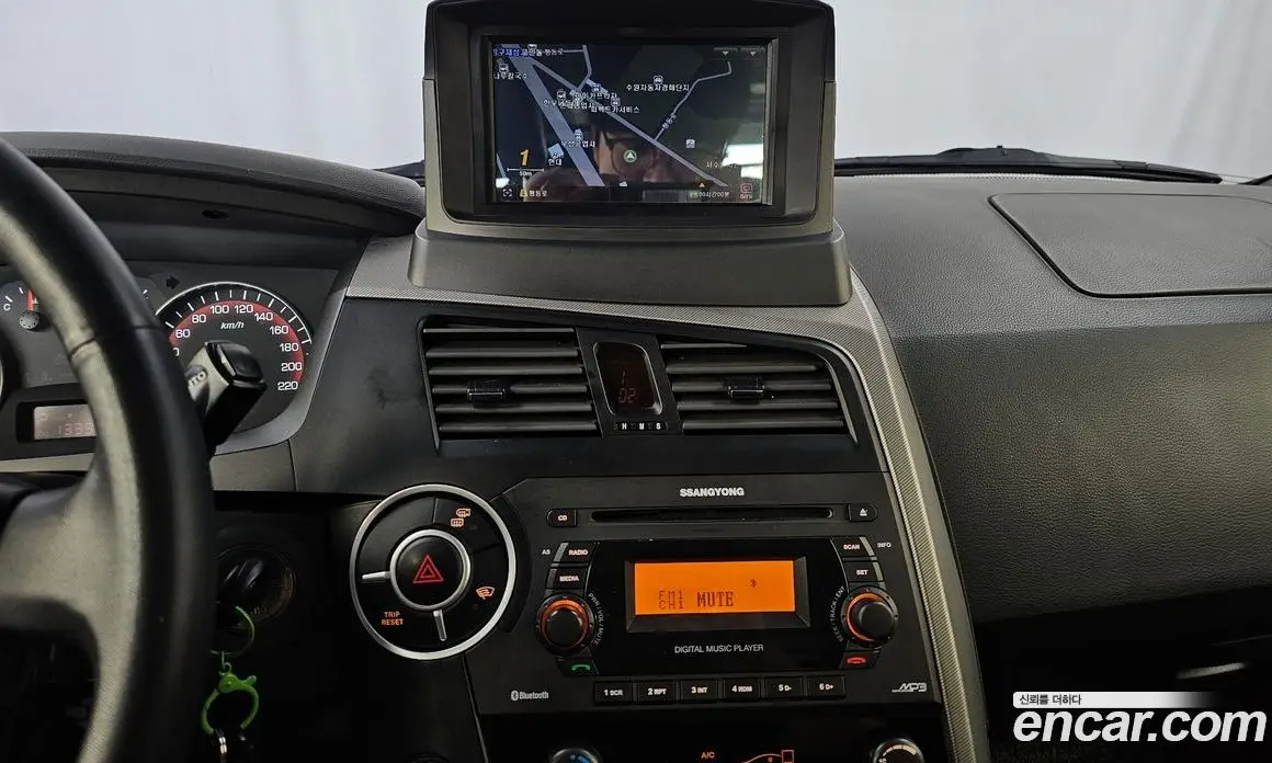 SsangYong Korando 2013 2.0 автомат (гидро), фото 20