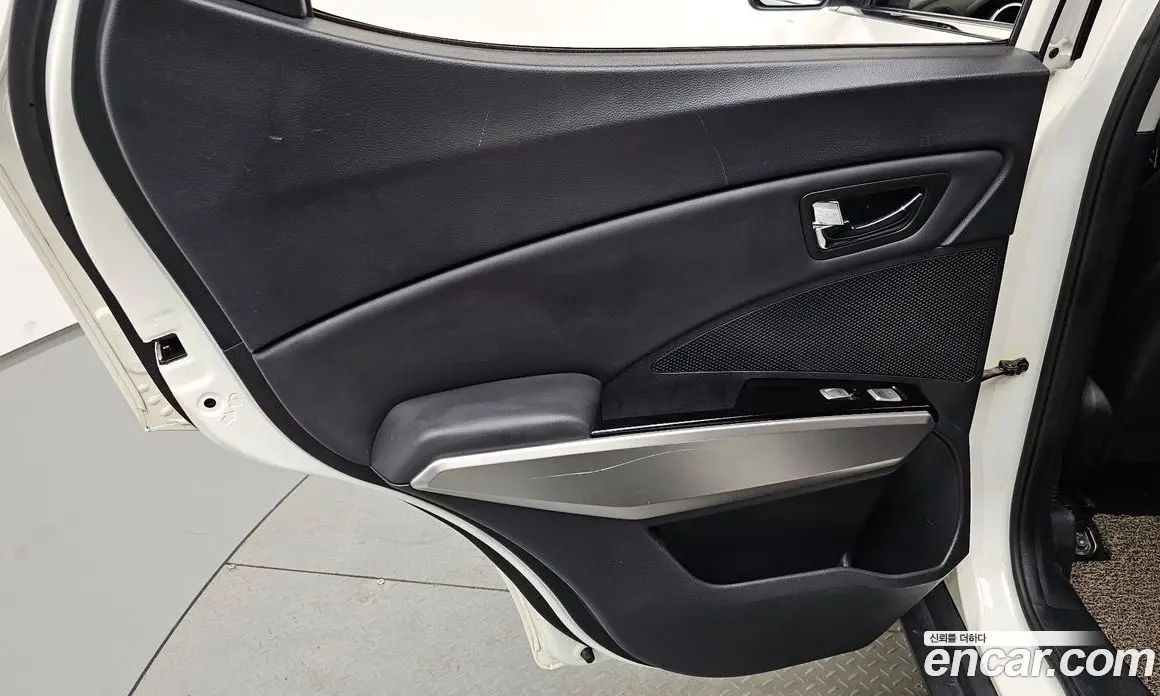 SsangYong TIBOLI 2015 1.6 автомат (гидро), фото 14