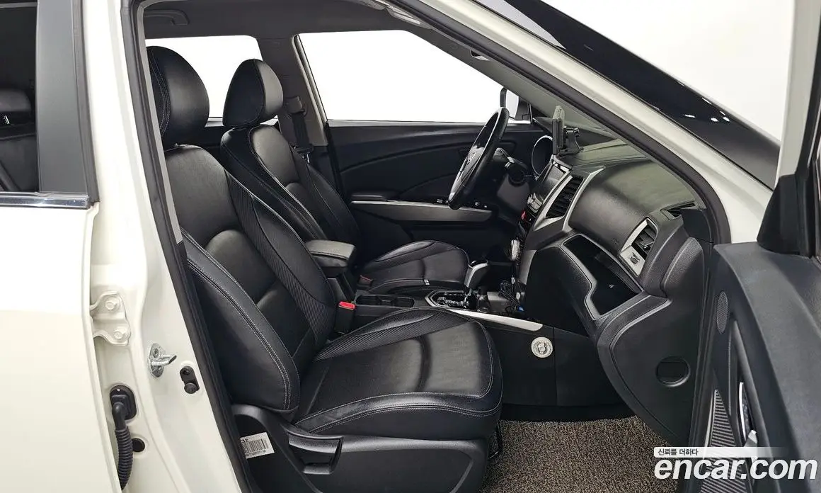 SsangYong TIBOLI 2015 1.6 автомат (гидро), фото 16