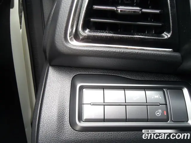 SsangYong TIBOLI 2020 1.6 автомат (гидро), миниатюра 11
