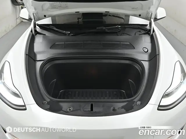 Tesla Model Y 2022 автомат (гидро), миниатюра 6