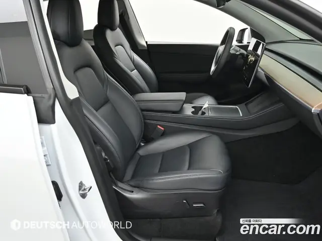 Tesla Model Y 2022 автомат (гидро), миниатюра 10