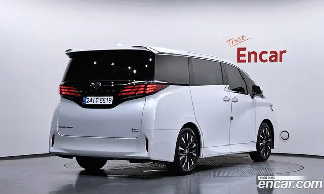 Toyota Alphard 2024 2.5 автомат (гидро), миниатюра 2 Toyota Alphard 2024 2.5 автомат (гидро), миниатюра 2