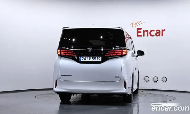 Toyota Alphard 2024 2.5 автомат (гидро), миниатюра 4 Toyota Alphard 2024 2.5 автомат (гидро), миниатюра 4