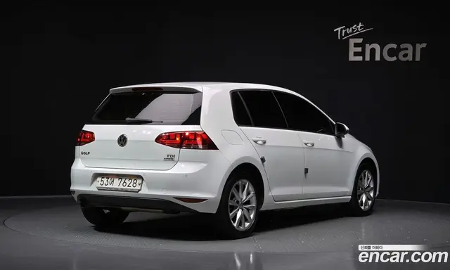 Volkswagen Golf 2015 1.6 автомат (гидро), миниатюра 2