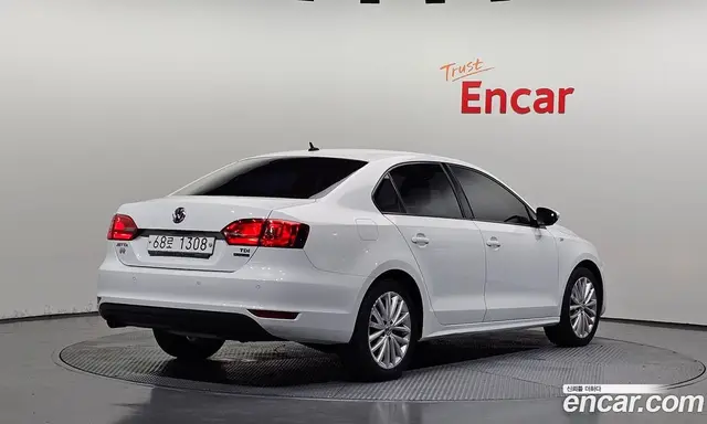 Volkswagen Jetta 2014 1.6 автомат (гидро), миниатюра 2