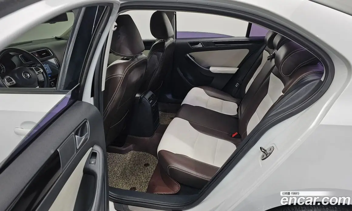 Volkswagen Jetta 2014 1.6 автомат (гидро), фото 12
