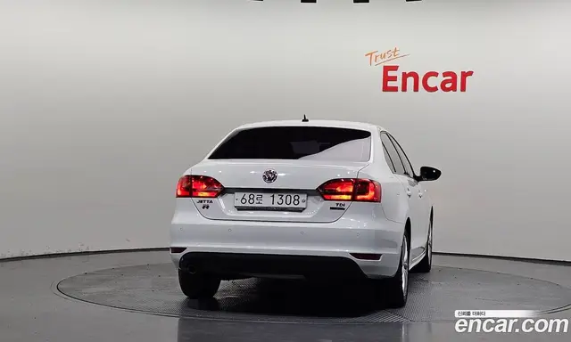 Volkswagen Jetta 2014 1.6 автомат (гидро), миниатюра 4