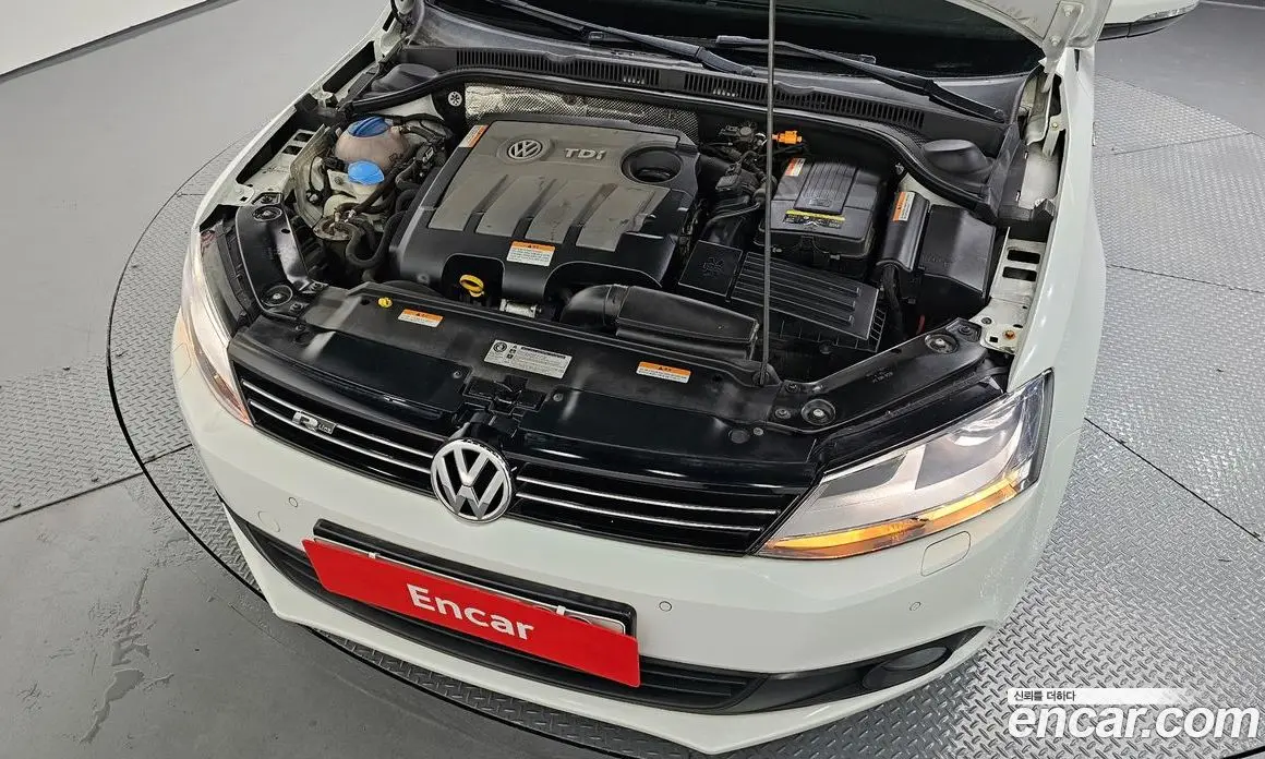 Volkswagen Jetta 2014 1.6 автомат (гидро), фото 6