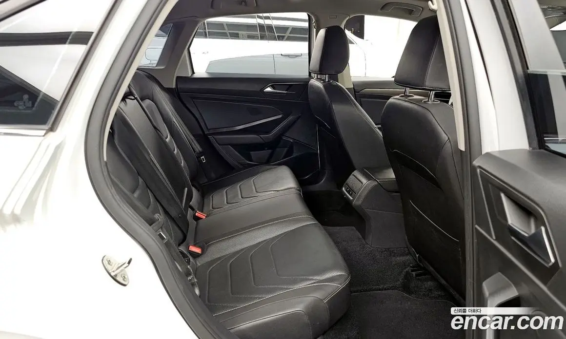 Volkswagen Jetta 2021 1.4 автомат (гидро), фото 12