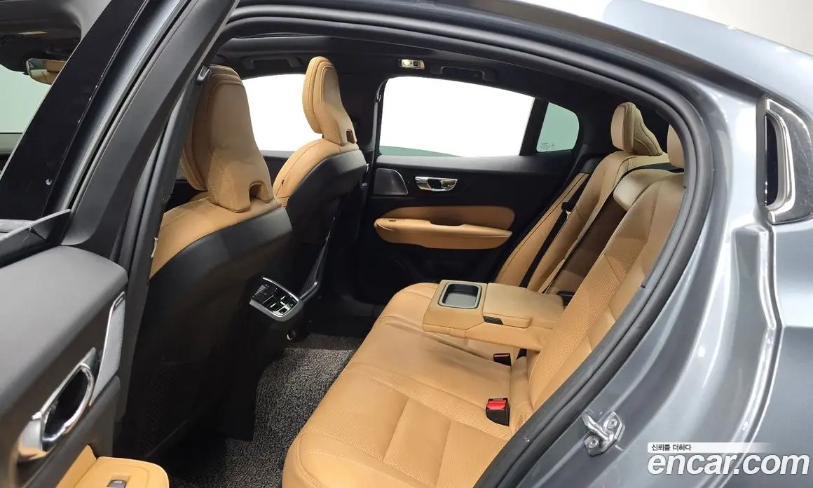 Volvo S60 2020 2.0 автомат (гидро), фото 12
