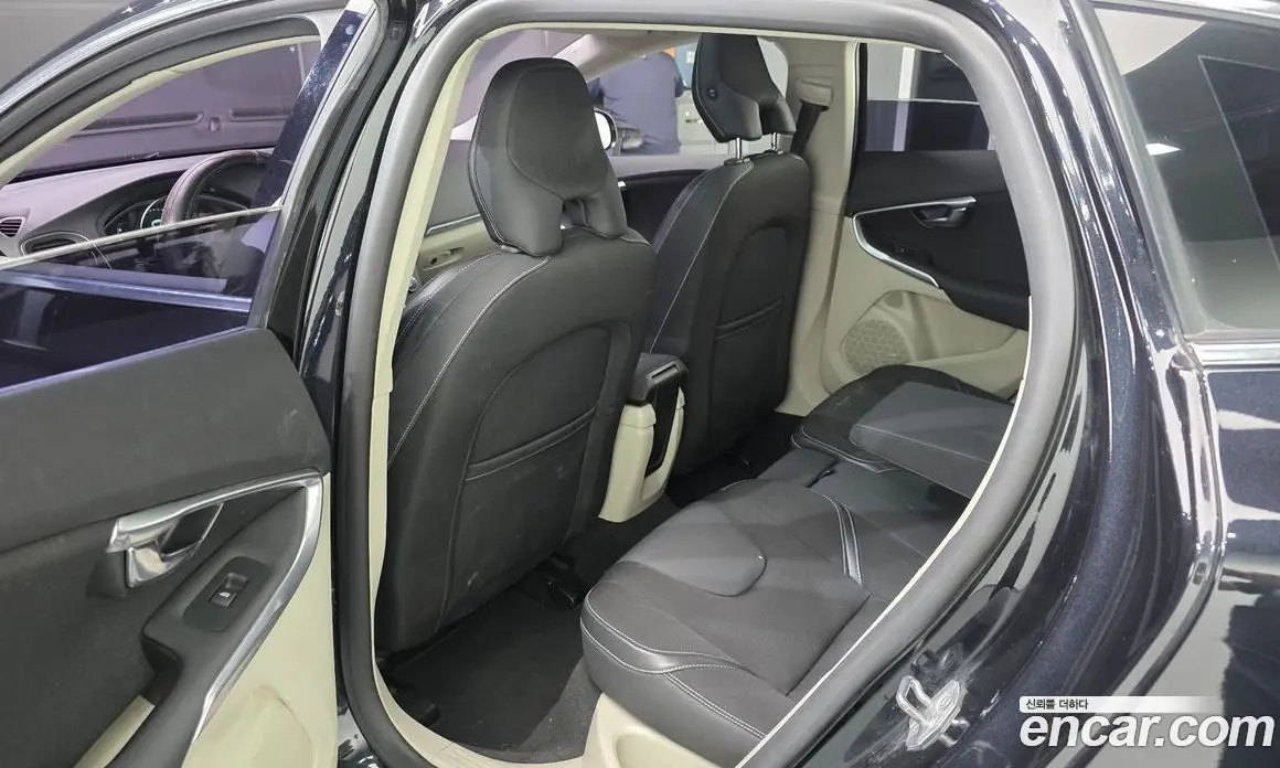 Volvo V40 2014 1.6 автомат (гидро), фото 11