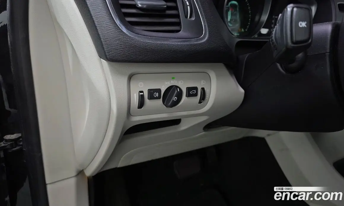 Volvo V40 2014 1.6 автомат (гидро), фото 16