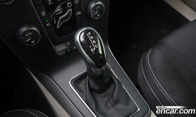 Volvo V40 2014 1.6 автомат (гидро), миниатюра 9