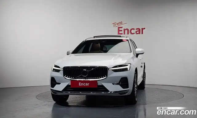 Volvo XC60 2024 2.0 автомат (гидро), миниатюра 3