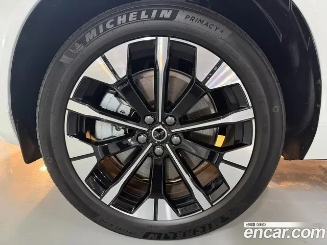 Volvo XC60 2026 2.0 автомат (гидро), миниатюра 5