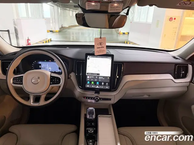Volvo XC60 2026 2.0 автомат (гидро), миниатюра 7