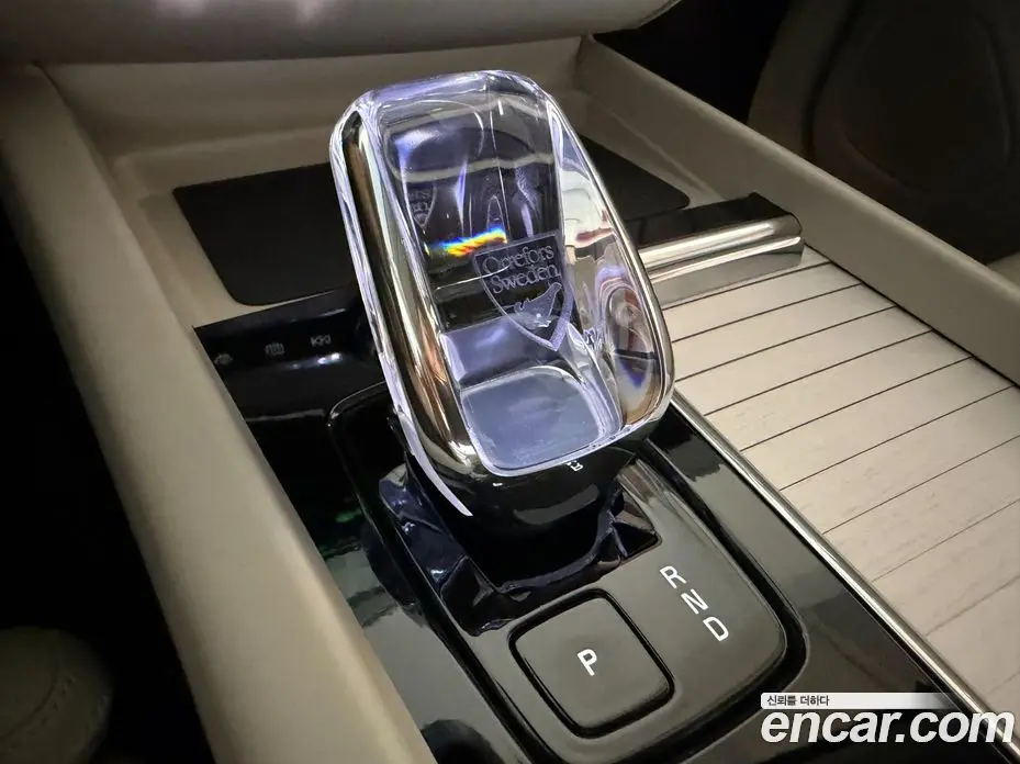 Volvo XC60 2026 2.0 автомат (гидро), фото 9