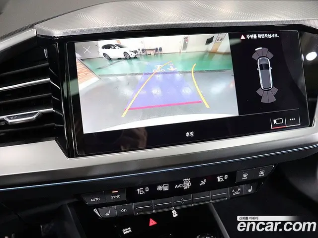 Audi Q4 e-tron 2023 1.0 автомат (гидро), миниатюра 9
