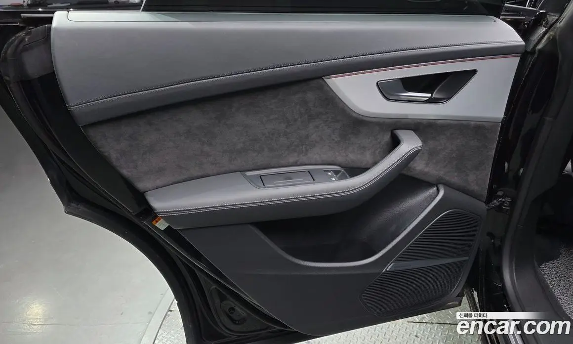 Audi Q8 2022 3.0 автомат (гидро), фото 14