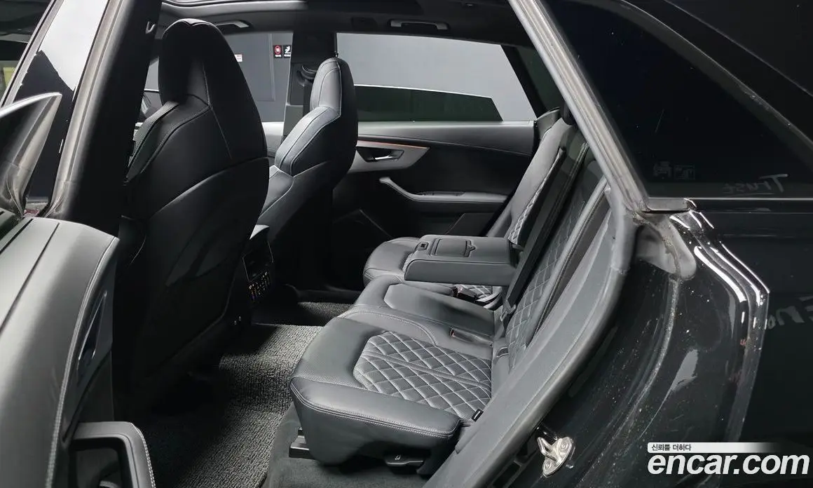 Audi Q8 2022 3.0 автомат (гидро), фото 15