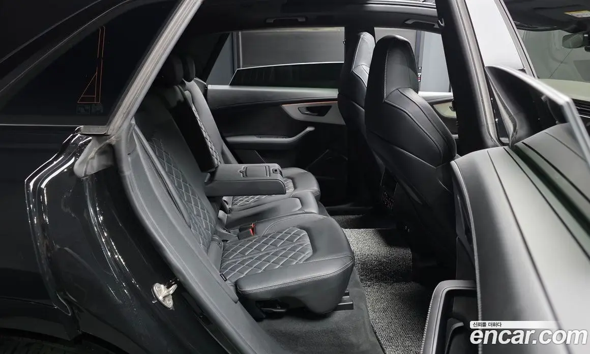 Audi Q8 2022 3.0 автомат (гидро), фото 17
