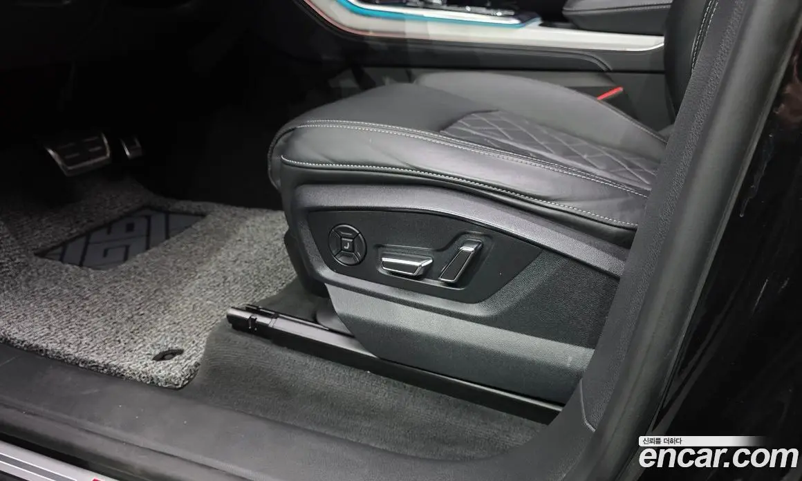 Audi Q8 2022 3.0 автомат (гидро), фото 32