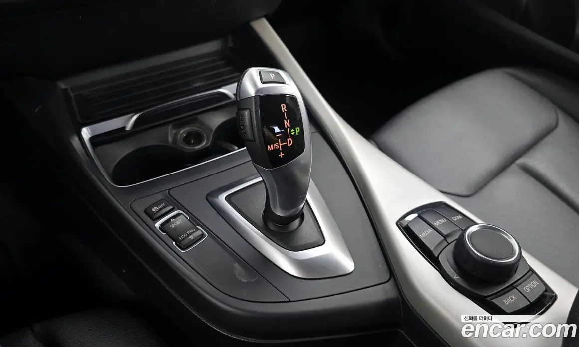 BMW 1 серия 2019 2.0 автомат (гидро), фото 11
