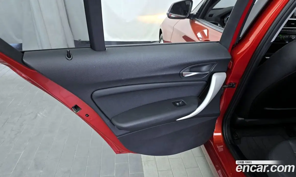 BMW 1 серия 2019 2.0 автомат (гидро), фото 14