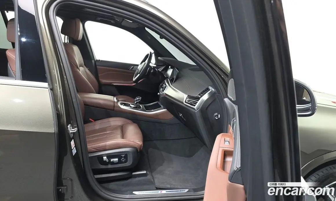 BMW X5 2023 3.0 автомат (гидро), фото 17