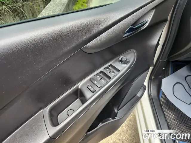 Chevrolet Spark 2017 1.0 автомат (гидро), миниатюра 9