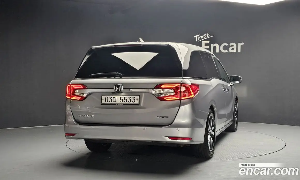 Honda Odyssey 2019 3.5 автомат (гидро), фото 4