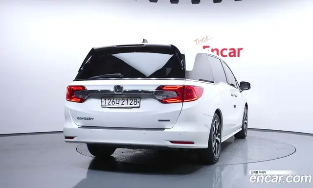 Honda Odyssey 2019 3.5 автомат (гидро), миниатюра 4