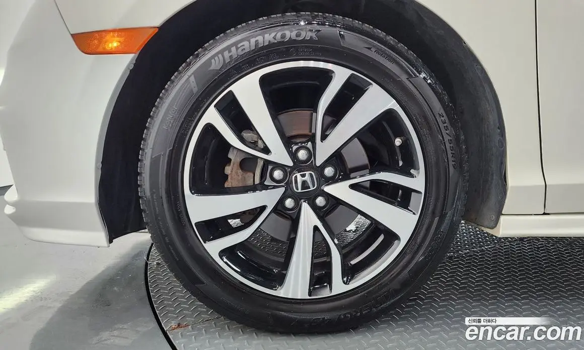 Honda Odyssey 2019 3.5 автомат (гидро), фото 5