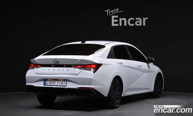 Hyundai Avante 2022 1.6 автомат (гидро), миниатюра 2