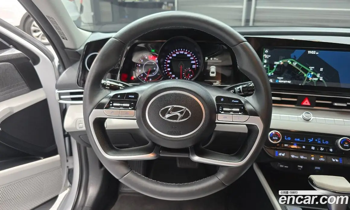 Hyundai Avante 2022 1.6 автомат (гидро), фото 19