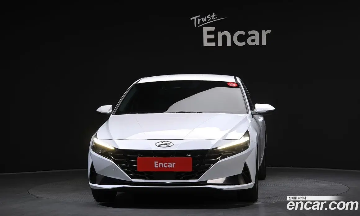 Hyundai Avante 2022 1.6 автомат (гидро), фото 3