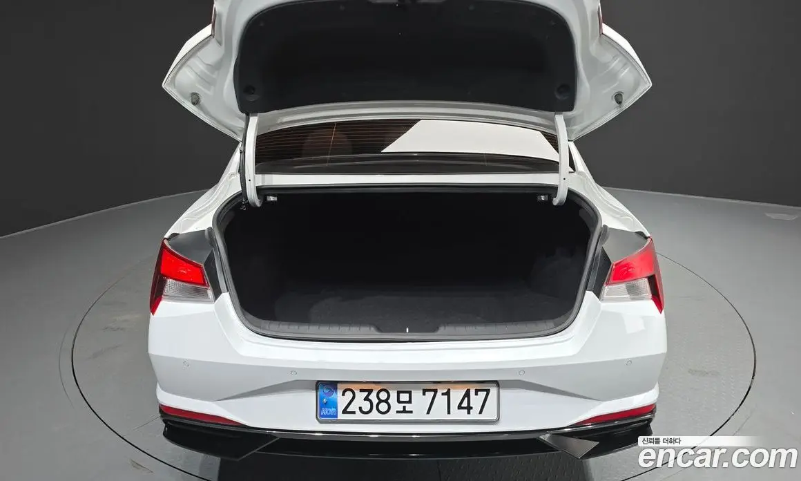 Hyundai Avante 2022 1.6 автомат (гидро), фото 26