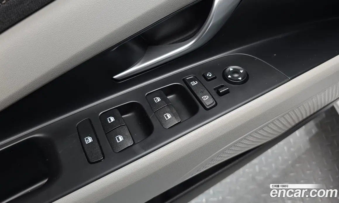 Hyundai Avante 2022 1.6 автомат (гидро), фото 27