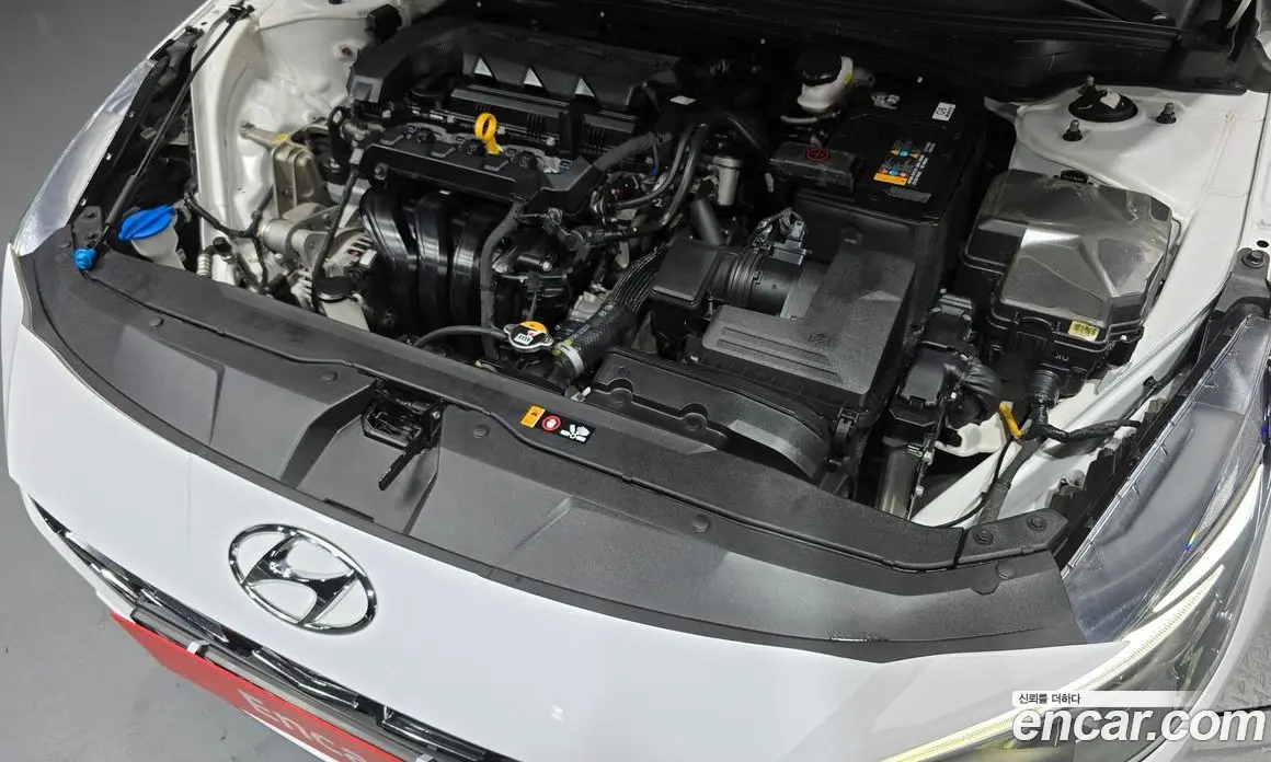 Hyundai Avante 2022 1.6 автомат (гидро), фото 6
