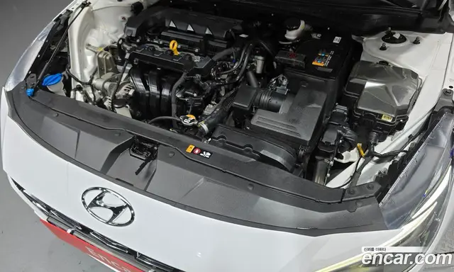 Hyundai Avante 2022 1.6 автомат (гидро), миниатюра 6