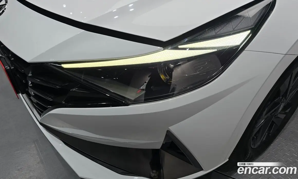Hyundai Avante 2022 1.6 автомат (гидро), фото 8