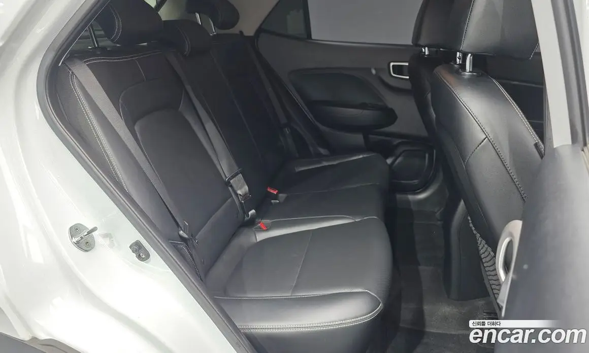 Hyundai Venue 2021 1.6 автомат (гидро), фото 12