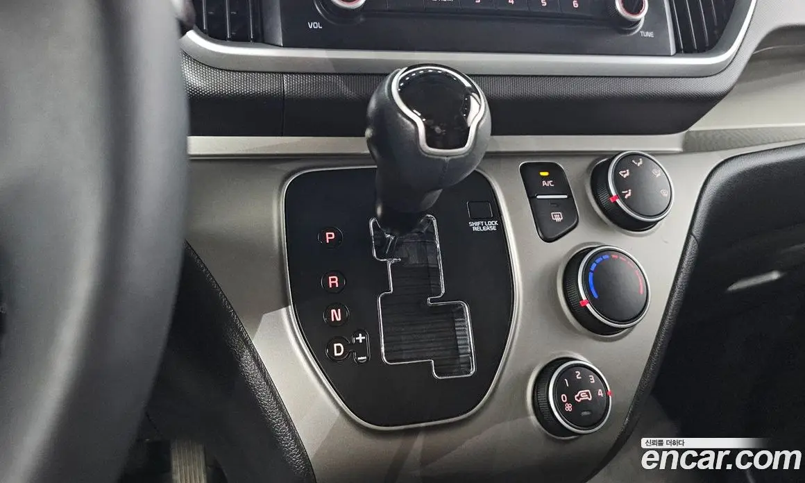 Kia Ray 2019 1.0 автомат (гидро), фото 12