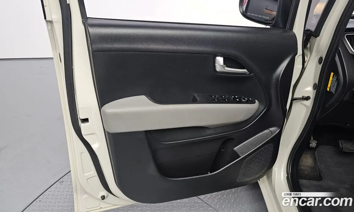 Kia Ray 2019 1.0 автомат (гидро), фото 14