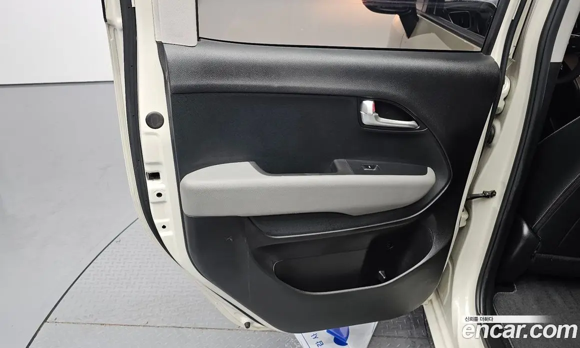 Kia Ray 2019 1.0 автомат (гидро), фото 15